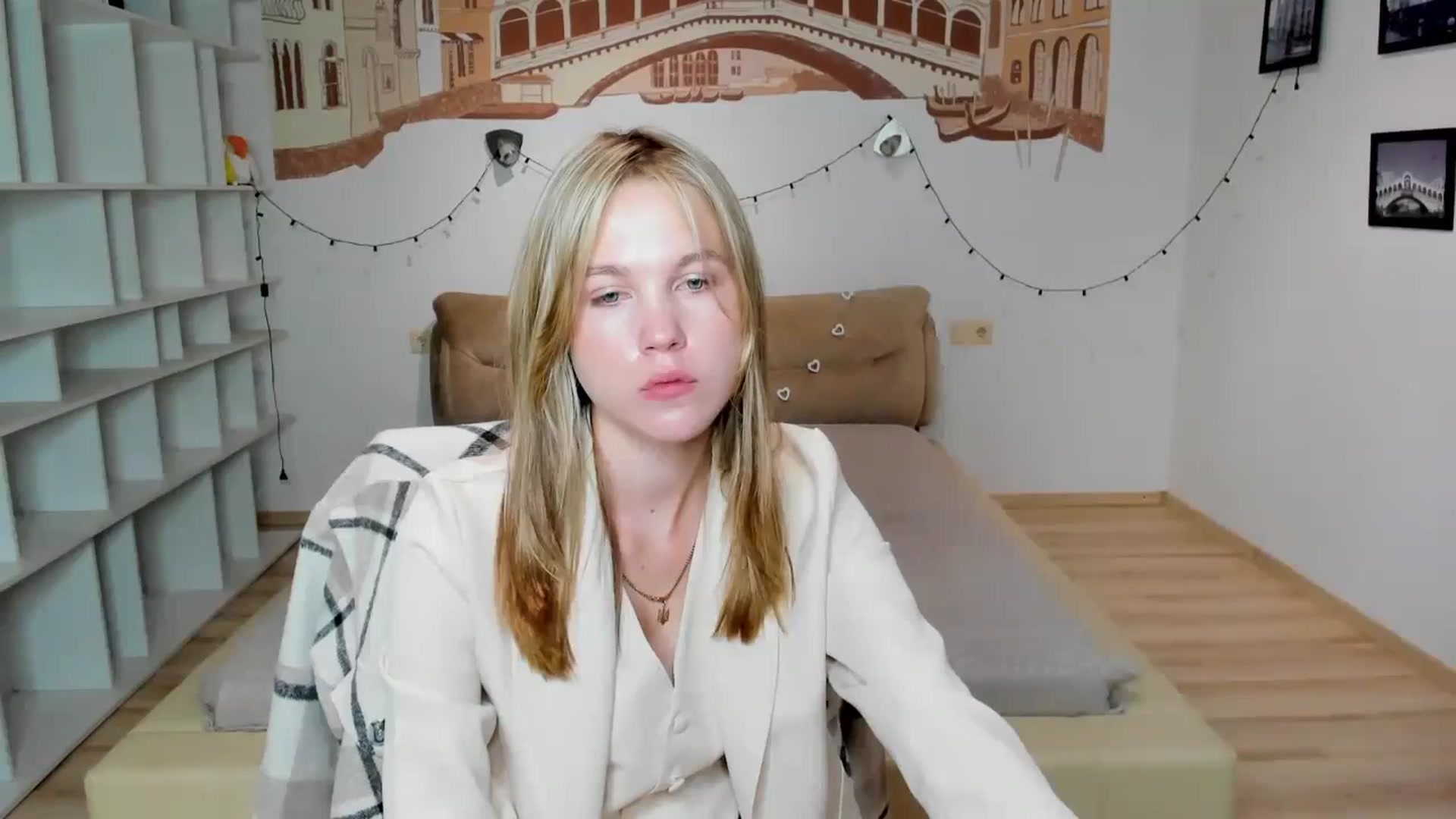 Gallery image thumbnail from Kate_Lewiss's myfreecams stream on, 09/23/2024, 06:17 image 3 of 20