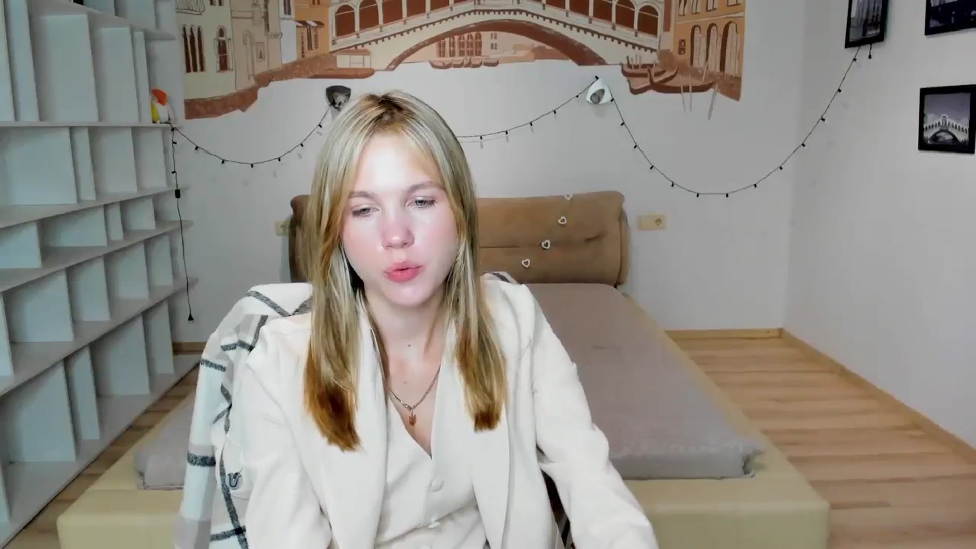 Gallery image thumbnail from Kate_Lewiss's myfreecams stream on, 09/23/2024, 06:17 image 17 of 20