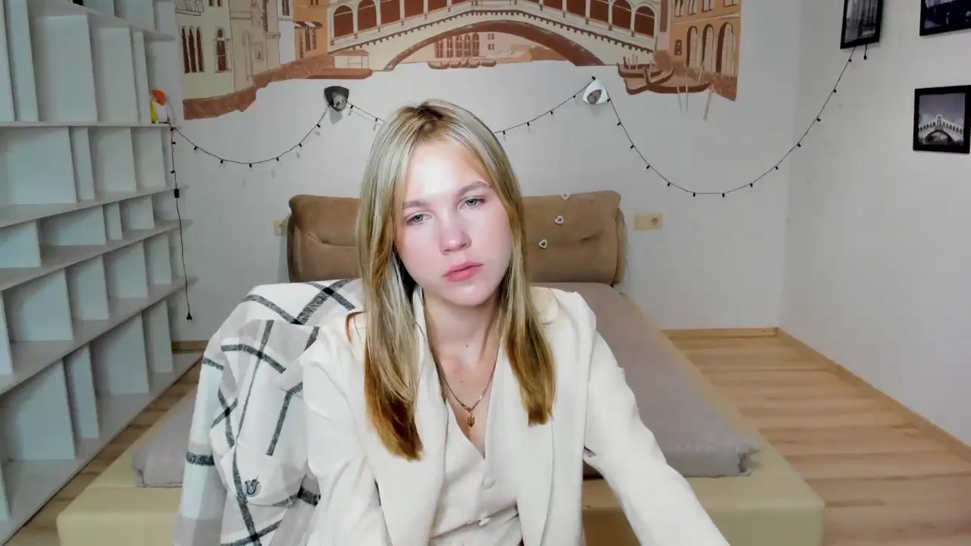 Gallery image thumbnail from Kate_Lewiss's myfreecams stream on, 09/23/2024, 06:17 image 10 of 20