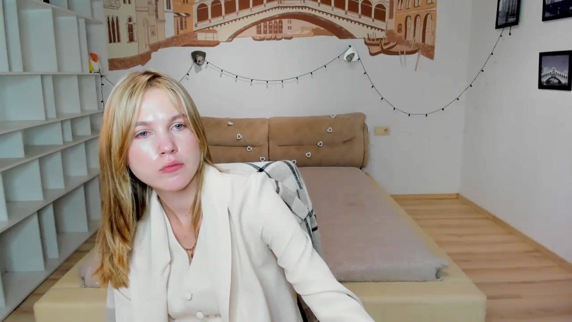 Gallery image thumbnail from Kate_Lewiss's myfreecams stream on, 09/23/2024, 08:41 image 10 of 20