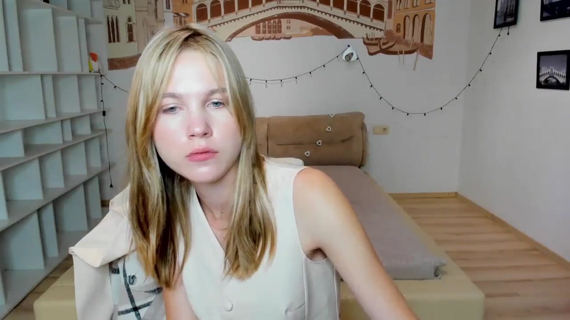 Gallery image thumbnail from Kate_Lewiss's myfreecams stream on, 09/23/2024, 08:41 image 5 of 20