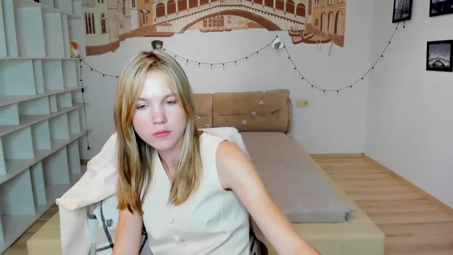 Gallery image thumbnail from Kate_Lewiss's myfreecams stream on, 09/23/2024, 08:41 image 6 of 20