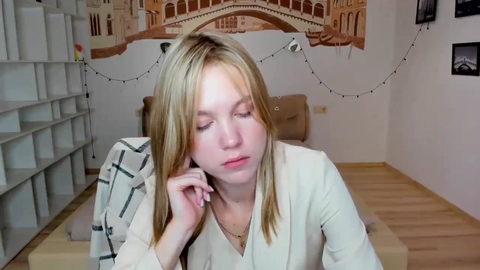 Gallery image thumbnail from Kate_Lewiss's myfreecams stream on, 09/23/2024, 08:41 image 13 of 20