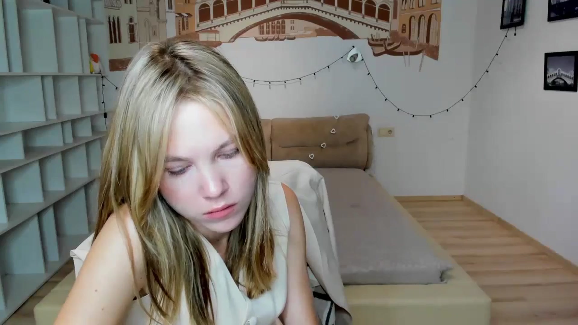 Gallery image thumbnail from Kate_Lewiss's myfreecams stream on, 09/23/2024, 08:41 image 2 of 20