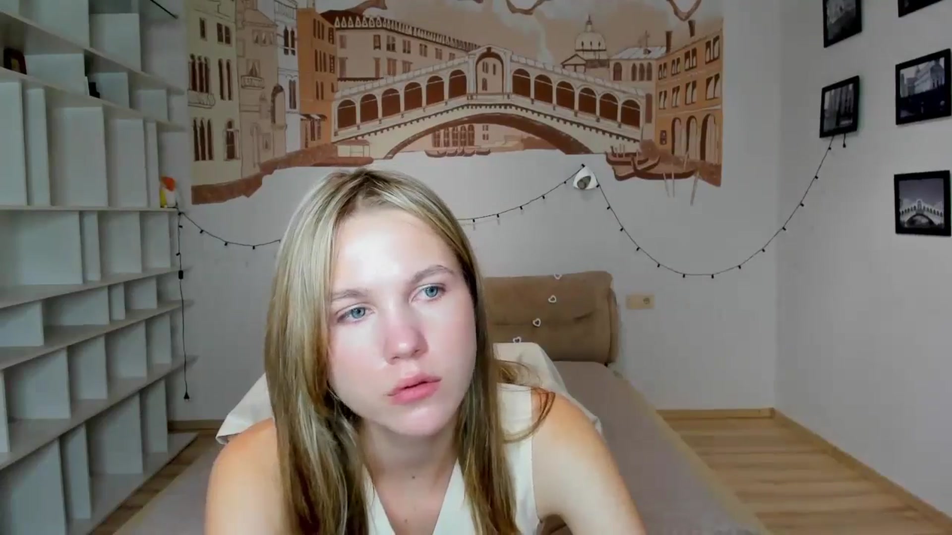 Gallery image thumbnail from Kate_Lewiss's myfreecams stream on, 09/23/2024, 11:03 image 10 of 20