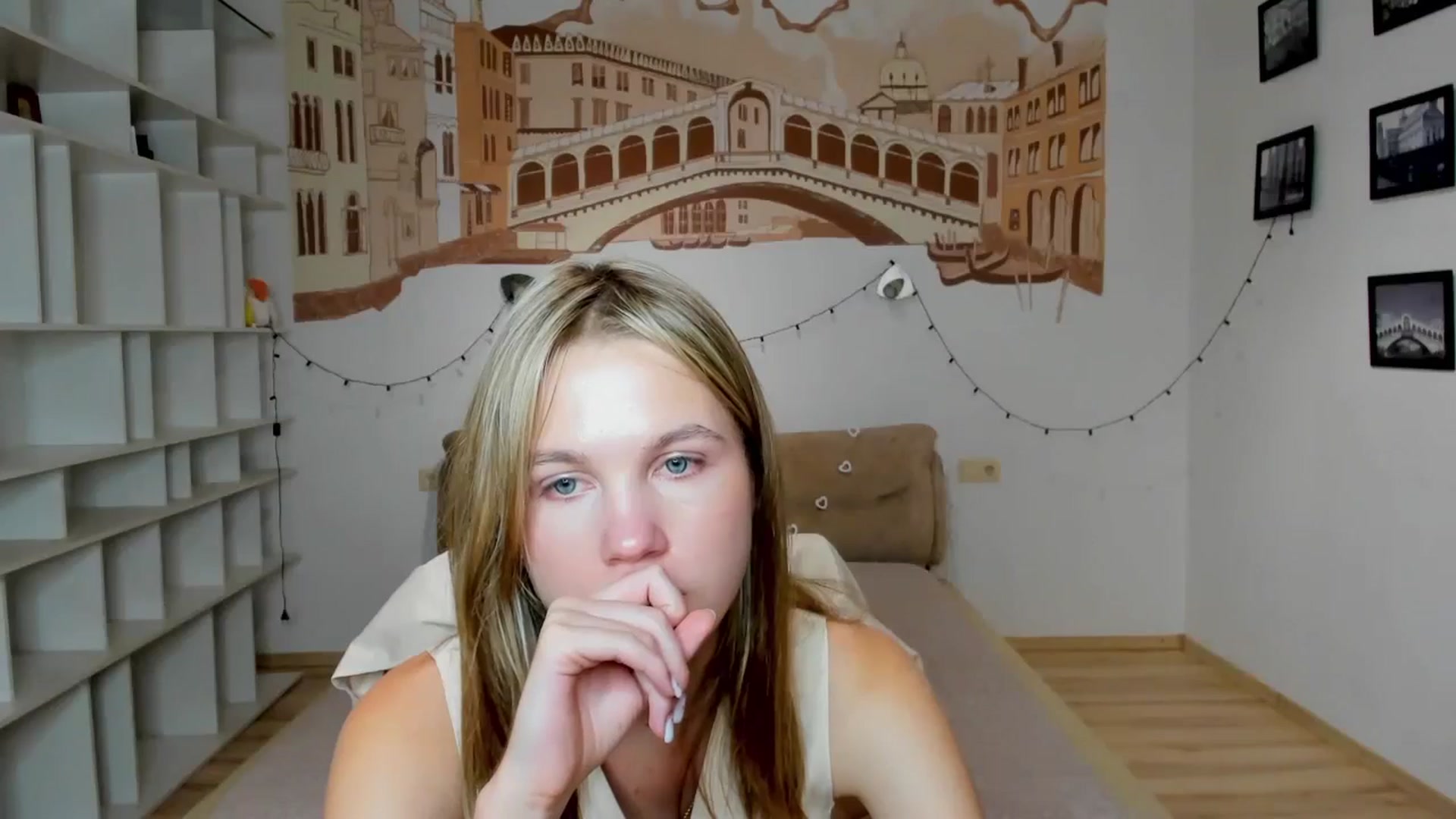 Gallery image thumbnail from Kate_Lewiss's myfreecams stream on, 09/23/2024, 11:03 image 14 of 20
