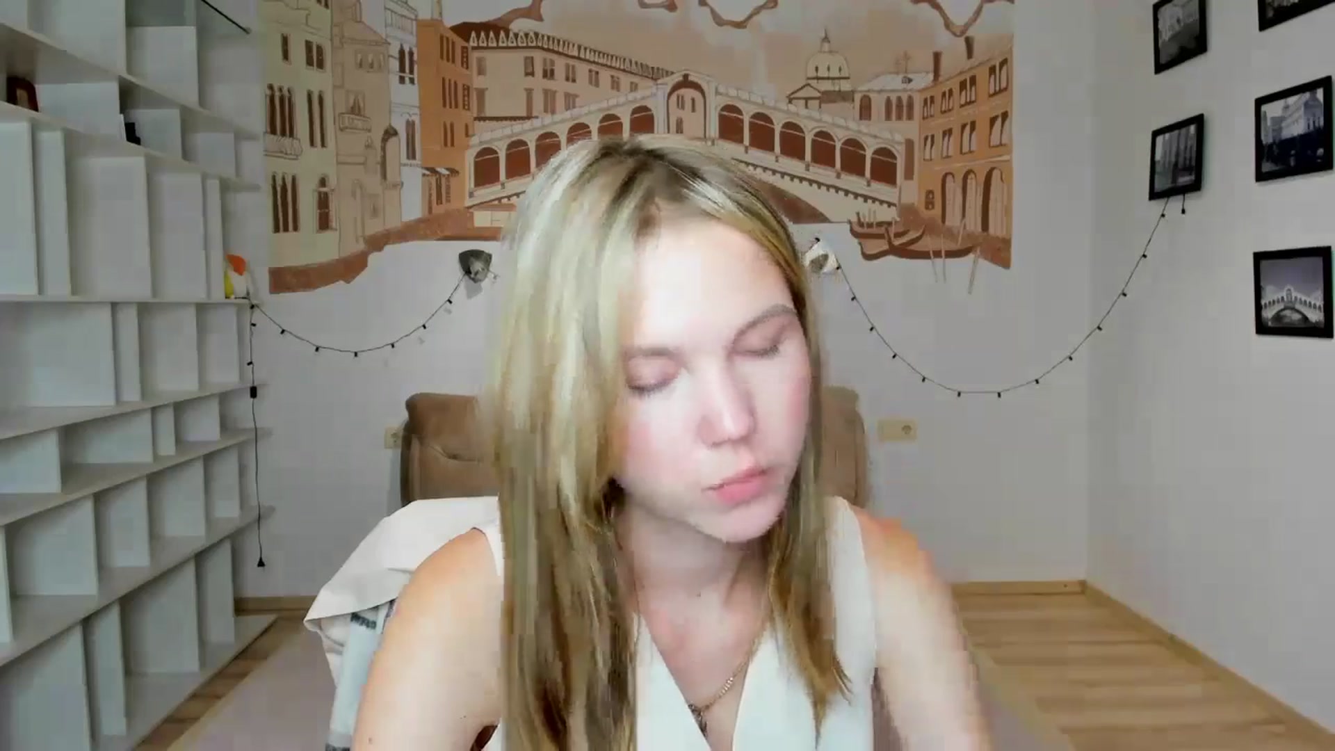Gallery image thumbnail from Kate_Lewiss's myfreecams stream on, 09/23/2024, 11:03 image 18 of 20