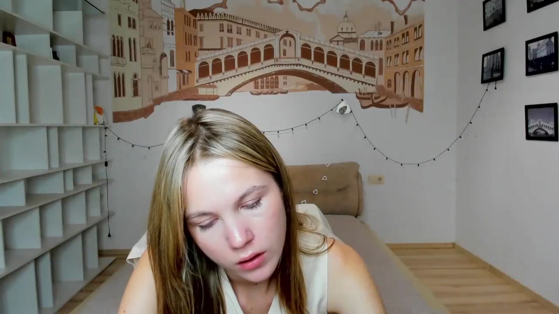 Gallery image thumbnail from Kate_Lewiss's myfreecams stream on, 09/23/2024, 11:03 image 7 of 20