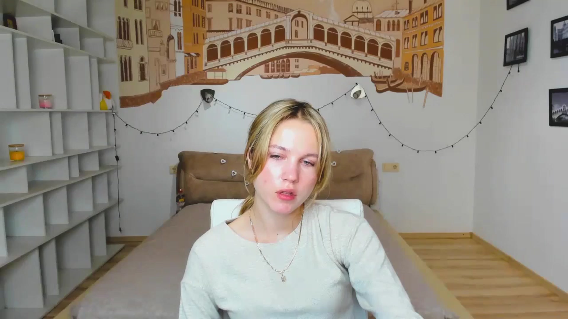 Gallery image thumbnail from Kate_Lewiss's myfreecams stream on, 09/24/2024, 10:11 image 2 of 20