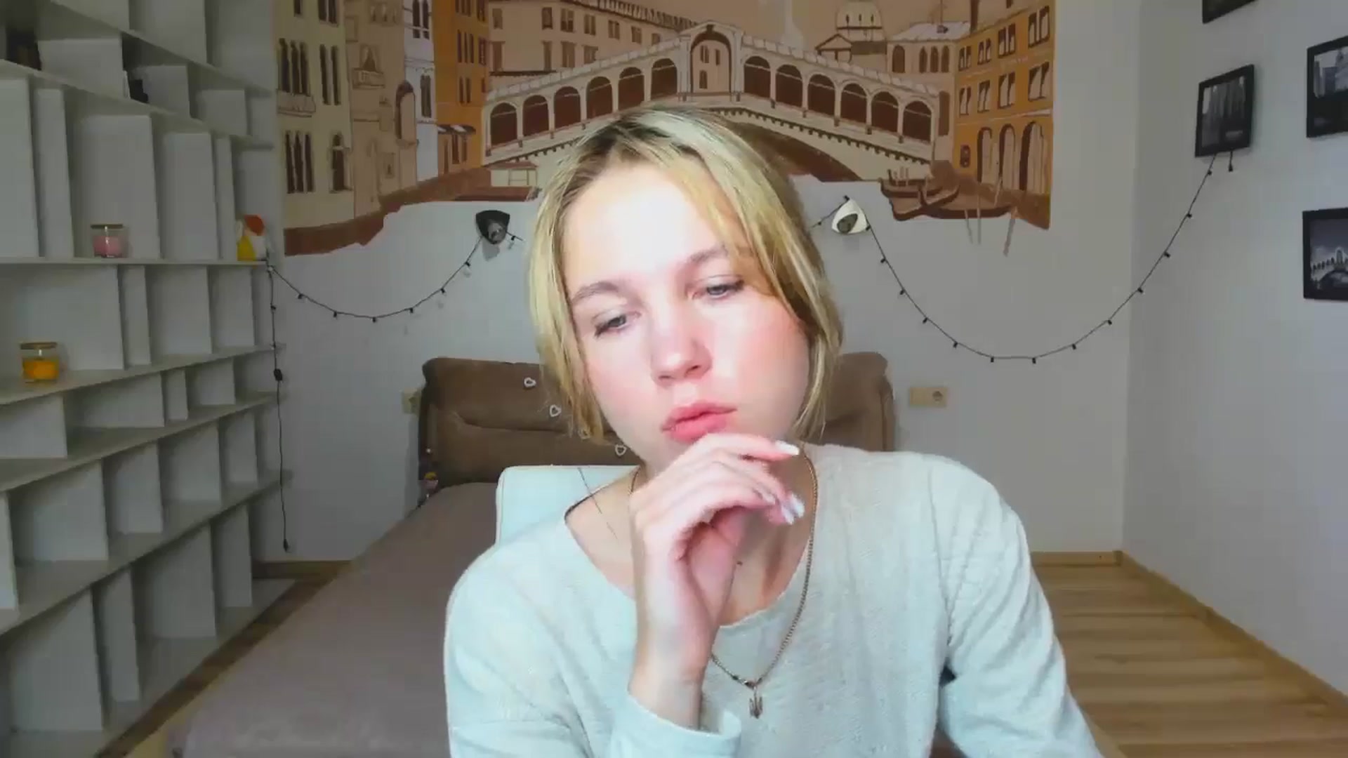 Gallery image thumbnail from Kate_Lewiss's myfreecams stream on, 09/24/2024, 10:11 image 8 of 20