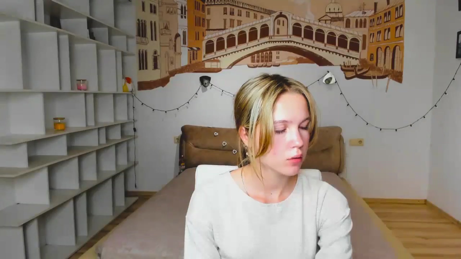 Gallery image thumbnail from Kate_Lewiss's myfreecams stream on, 09/24/2024, 10:57 image 5 of 20