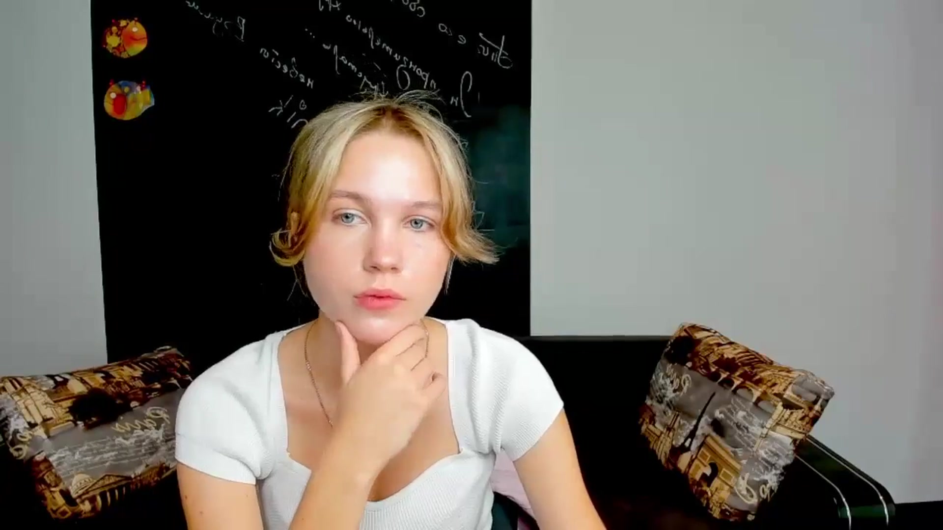 Gallery image thumbnail from Kate_Lewiss's myfreecams stream on, 09/25/2024, 07:36 image 17 of 20