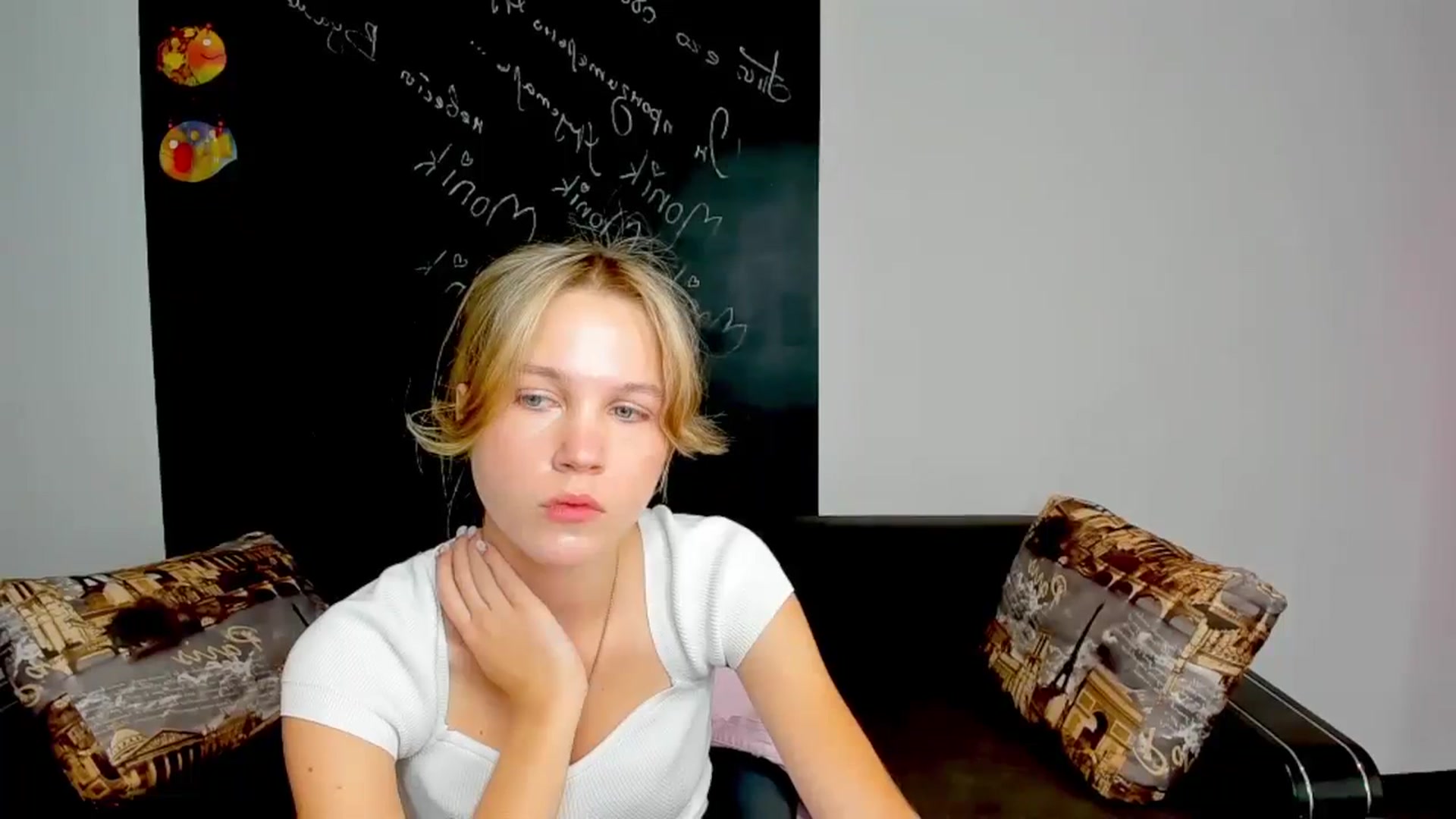 Gallery image thumbnail from Kate_Lewiss's myfreecams stream on, 09/25/2024, 07:36 image 3 of 20