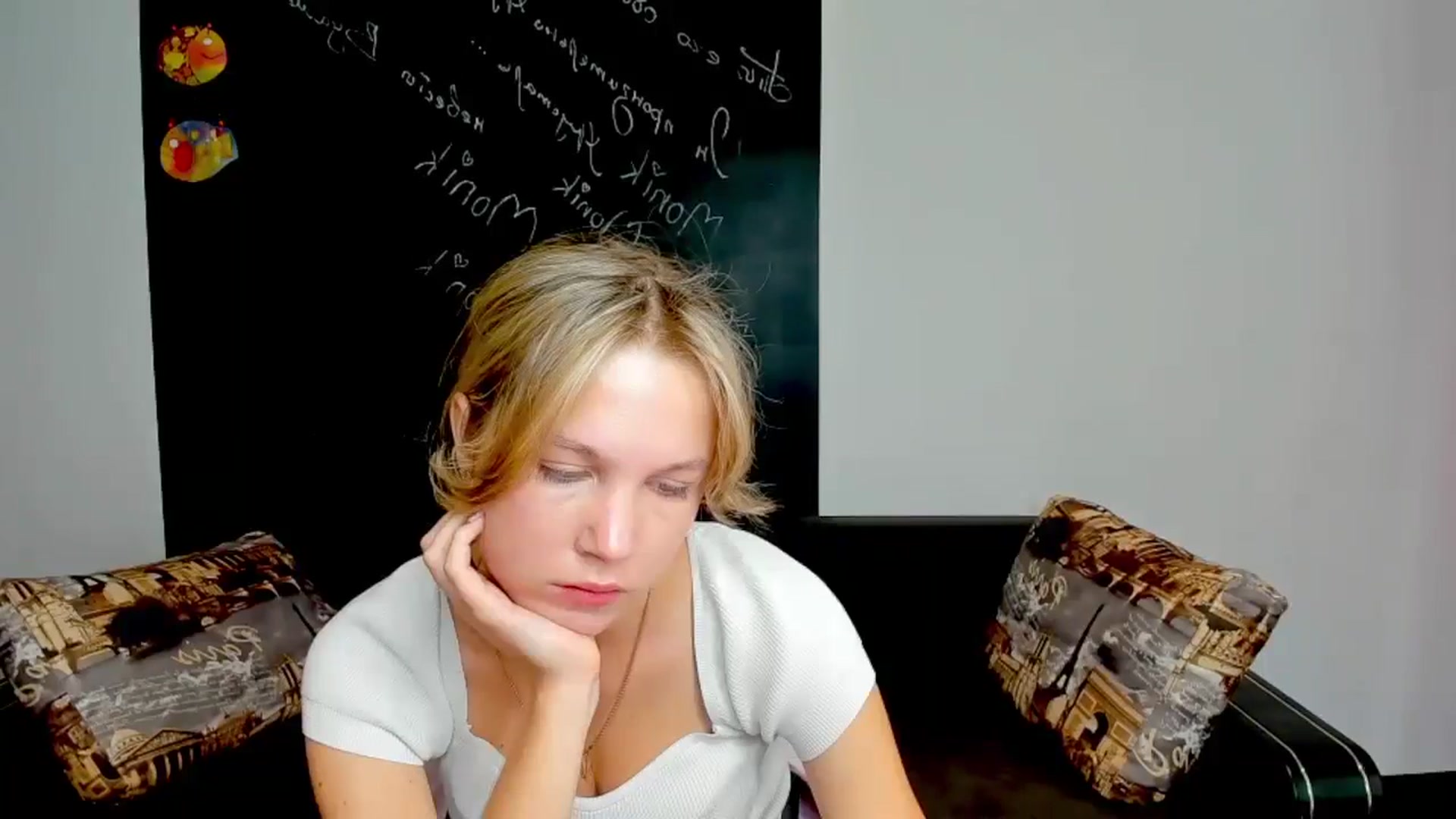 Gallery image thumbnail from Kate_Lewiss's myfreecams stream on, 09/25/2024, 07:36 image 13 of 20