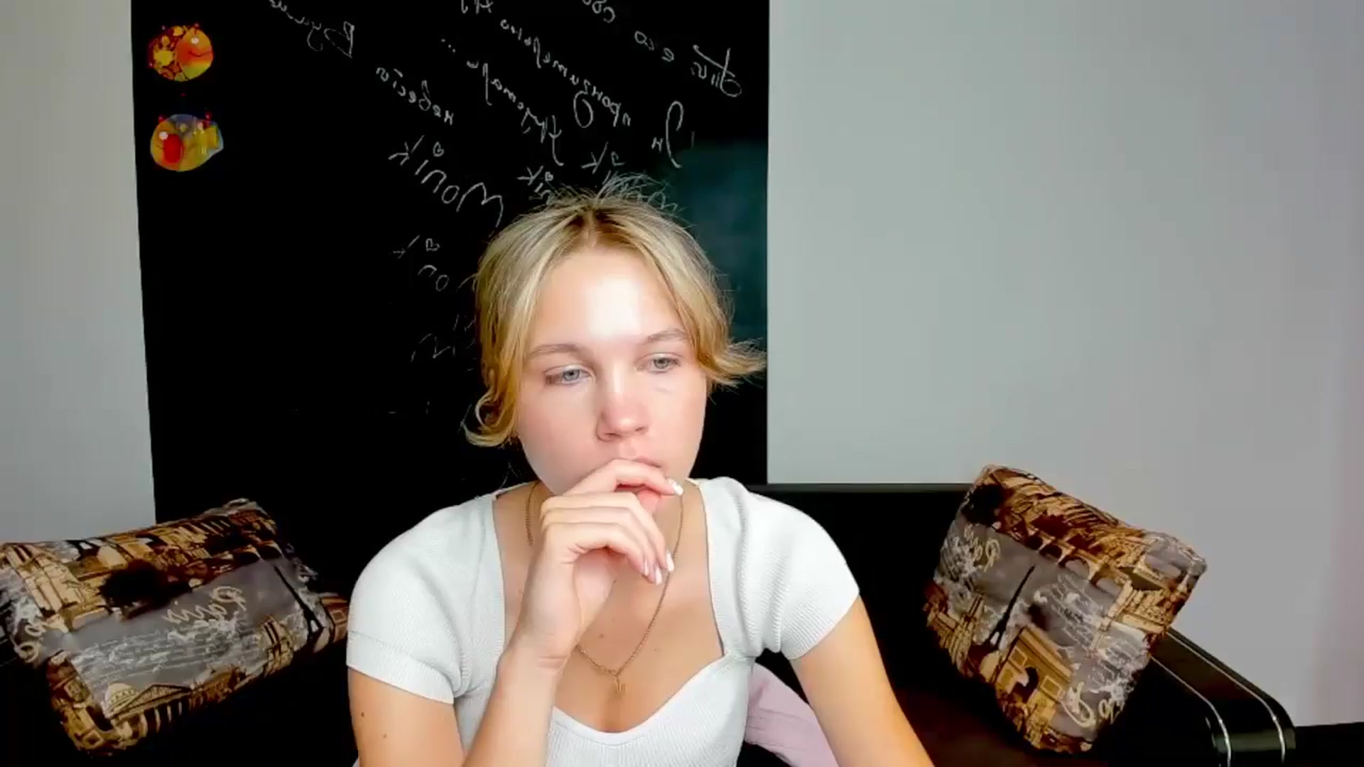 Gallery image thumbnail from Kate_Lewiss's myfreecams stream on, 09/25/2024, 08:20 image 1 of 20