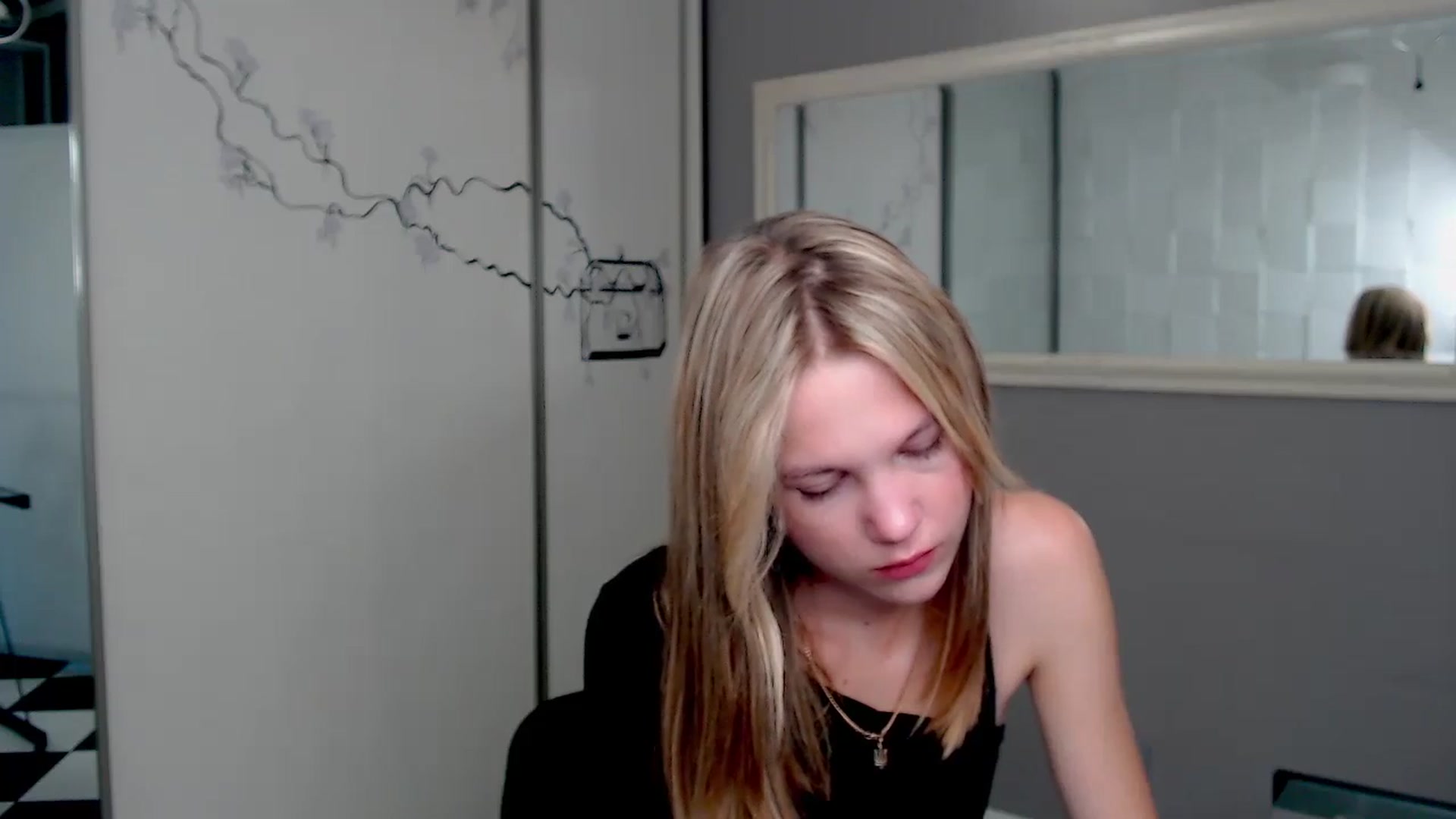 Gallery image thumbnail from Kate_Lewiss's myfreecams stream on, 09/26/2024, 06:08 image 5 of 20