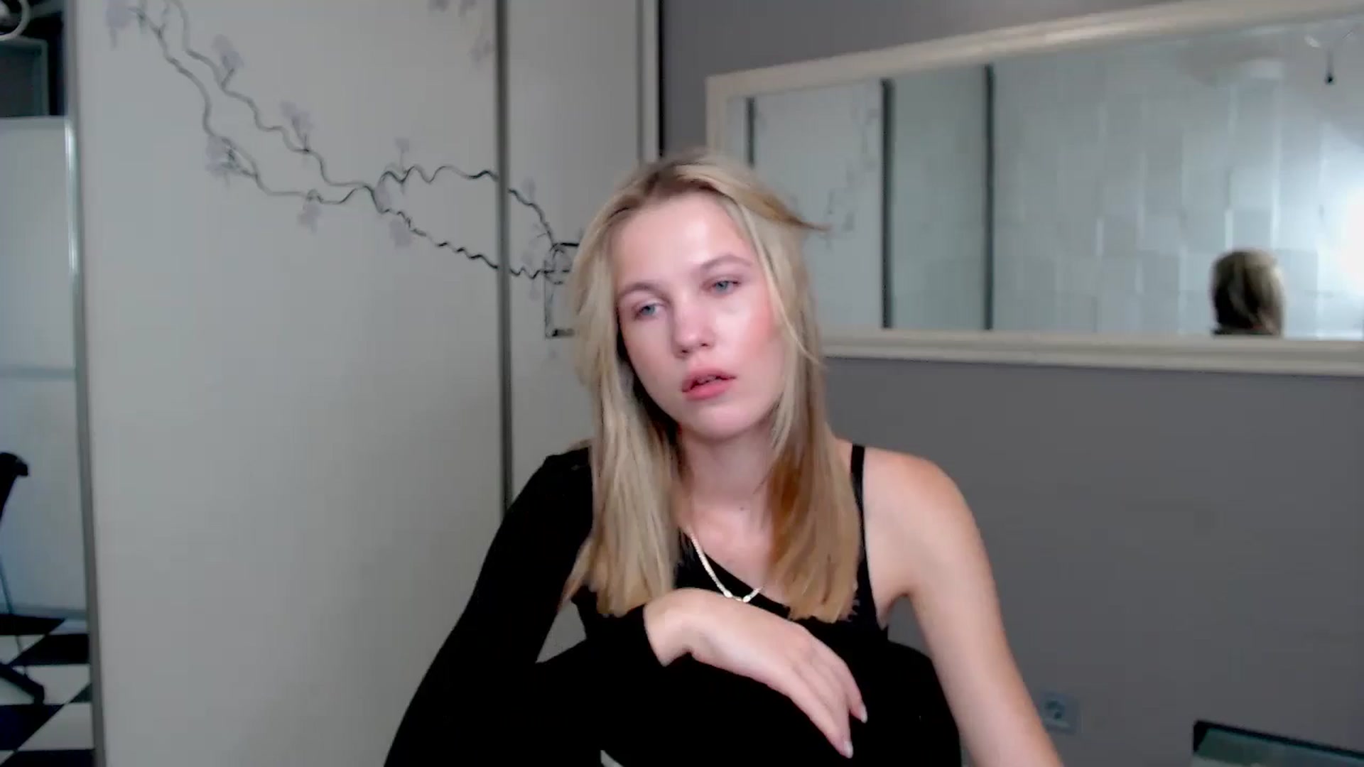Gallery image thumbnail from Kate_Lewiss's myfreecams stream on, 09/26/2024, 07:17 image 6 of 20