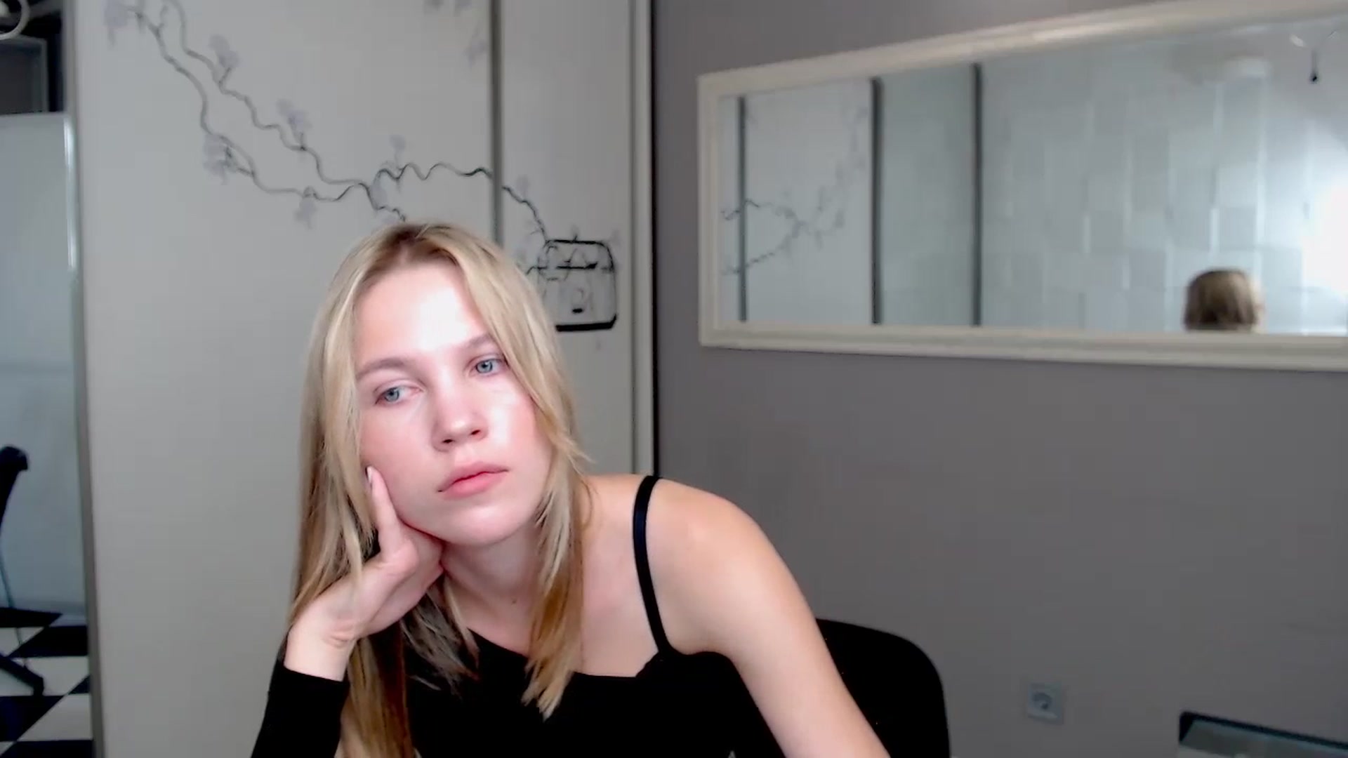 Gallery image thumbnail from Kate_Lewiss's myfreecams stream on, 09/26/2024, 08:42 image 10 of 20