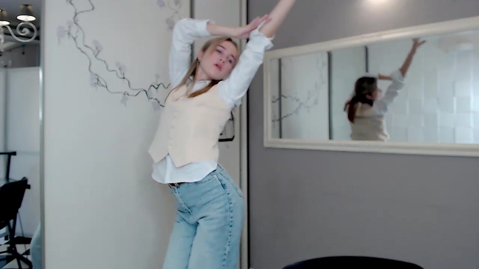 Gallery image thumbnail from Kate_Lewiss's myfreecams stream on, 09/27/2024, 06:49 image 12 of 20