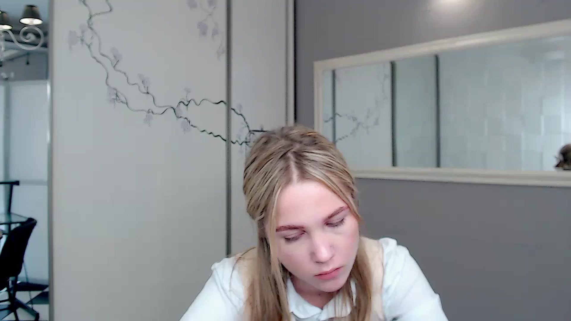 Gallery image thumbnail from Kate_Lewiss's myfreecams stream on, 09/27/2024, 08:18 image 7 of 20