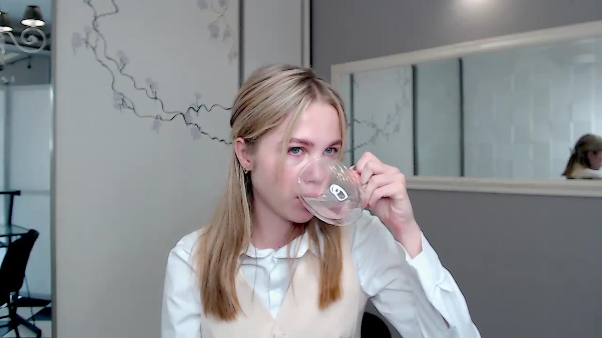 Gallery image thumbnail from Kate_Lewiss's myfreecams stream on, 09/27/2024, 08:18 image 16 of 20