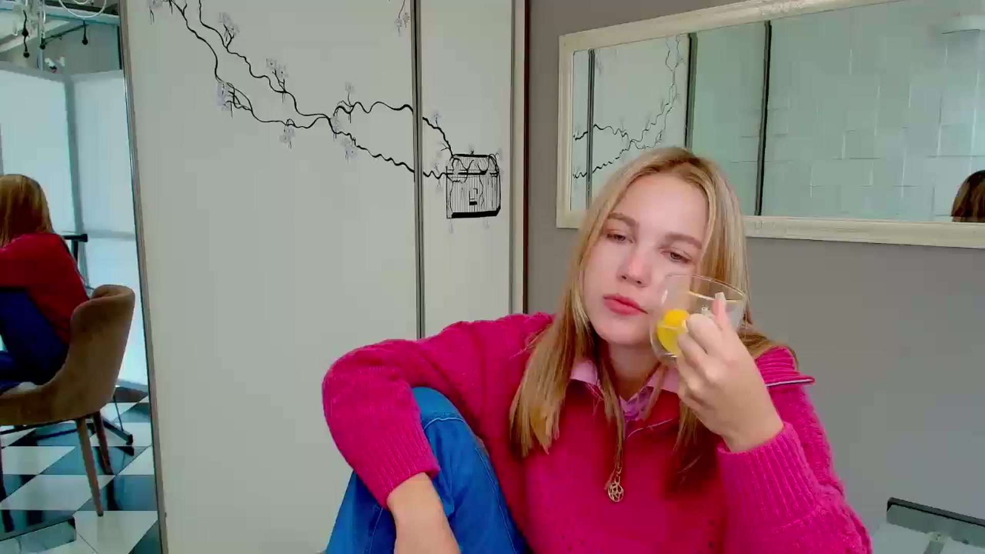Gallery image thumbnail from Kate_Lewiss's myfreecams stream on, 10/15/2024, 08:15 image 14 of 20