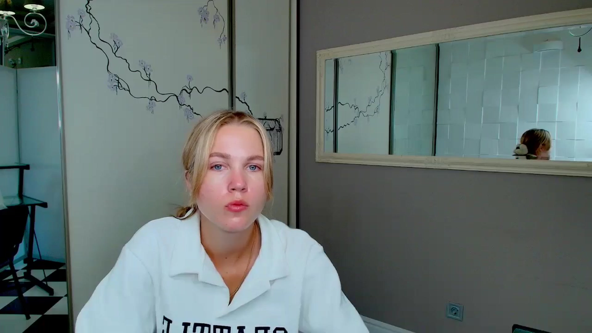 Gallery image thumbnail from Kate_Lewiss's myfreecams stream on, 10/16/2024, 06:58 image 10 of 20