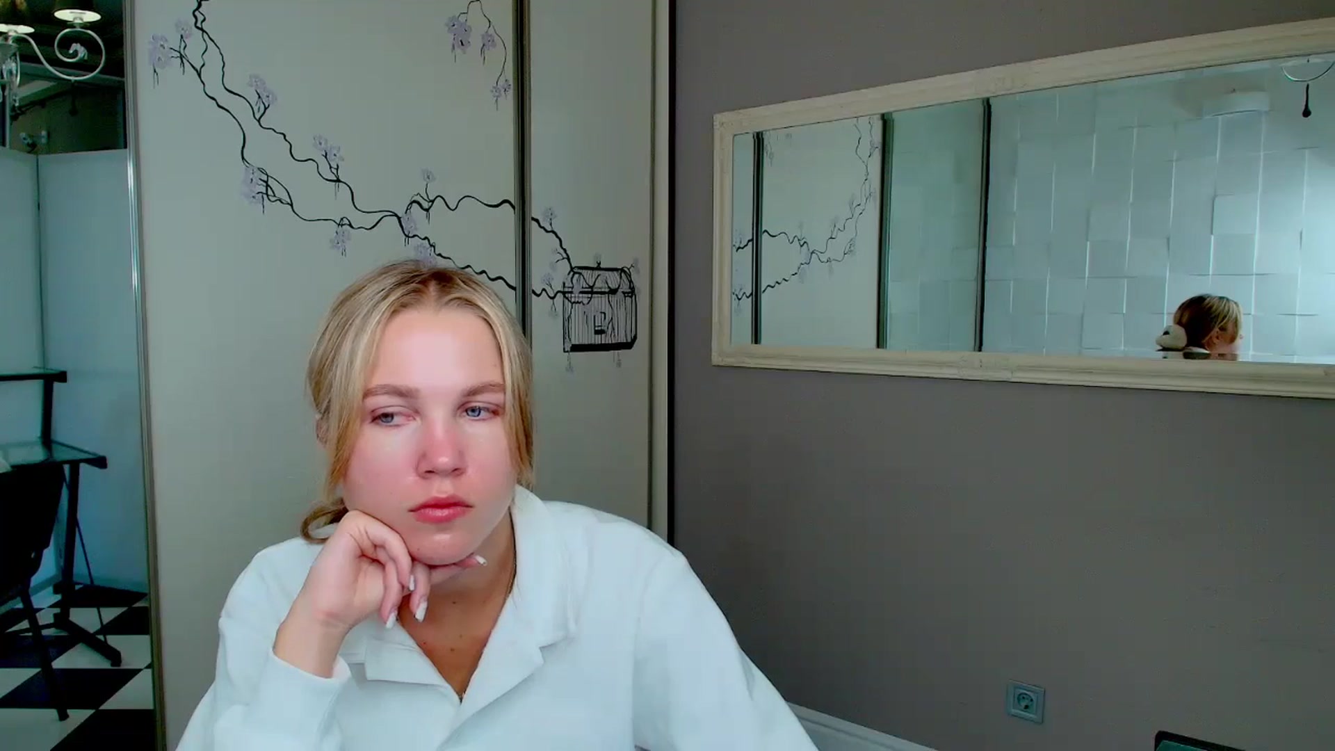 Gallery image thumbnail from Kate_Lewiss's myfreecams stream on, 10/16/2024, 06:58 image 8 of 20