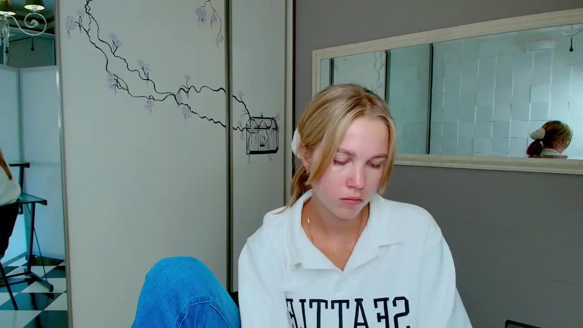 Gallery image thumbnail from Kate_Lewiss's myfreecams stream on, 10/16/2024, 11:01 image 6 of 20