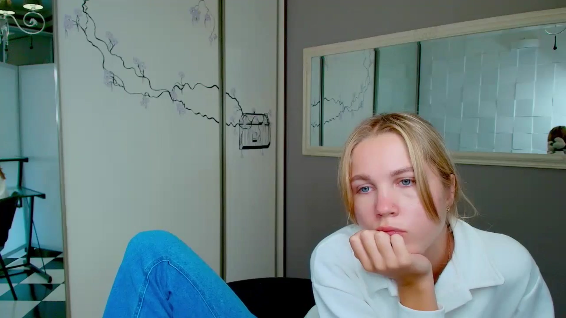 Gallery image thumbnail from Kate_Lewiss's myfreecams stream on, 10/16/2024, 11:01 image 4 of 20