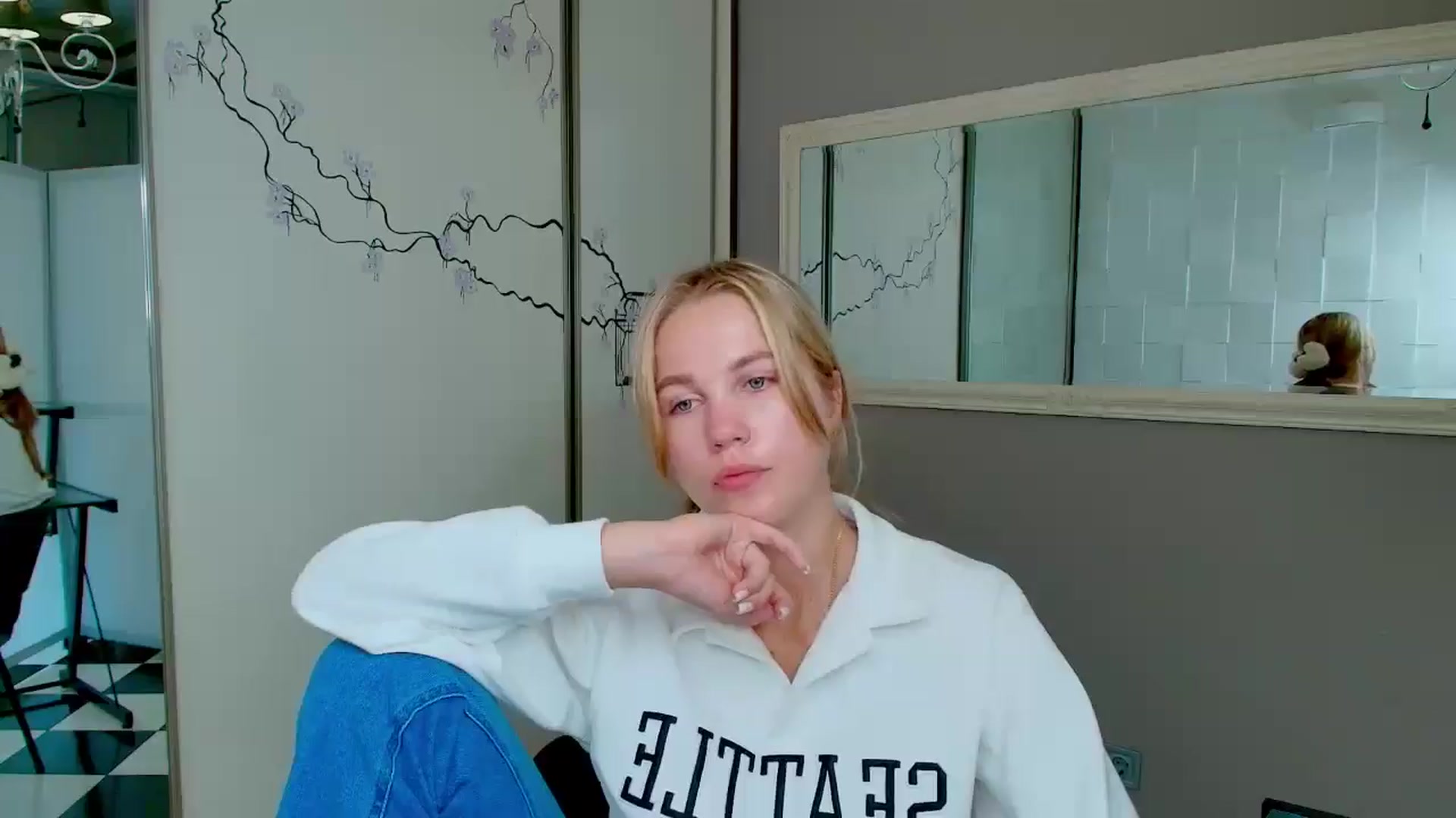 Gallery image thumbnail from Kate_Lewiss's myfreecams stream on, 10/16/2024, 11:01 image 13 of 20