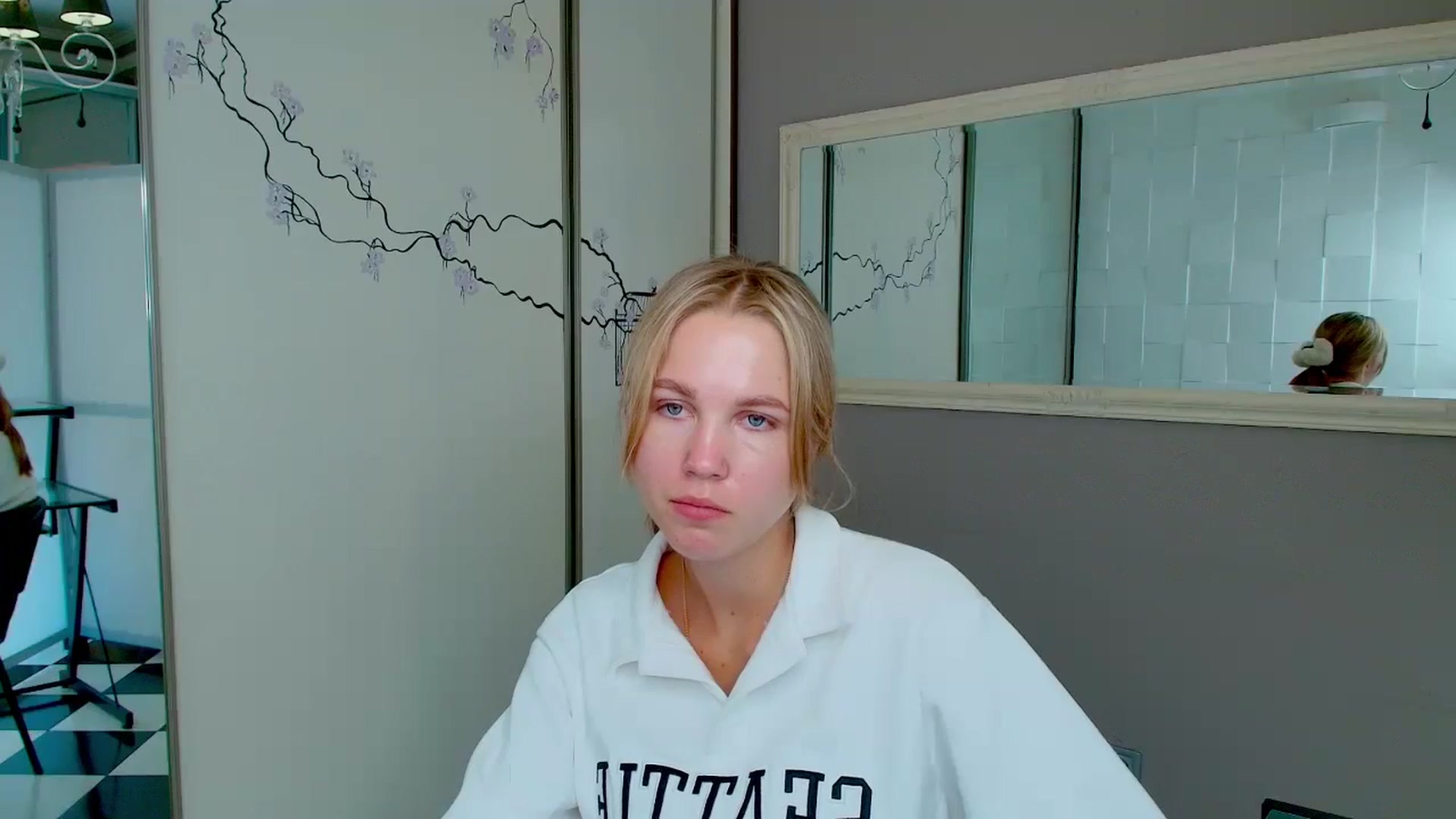 Gallery image thumbnail from Kate_Lewiss's myfreecams stream on, 10/16/2024, 11:01 image 2 of 20