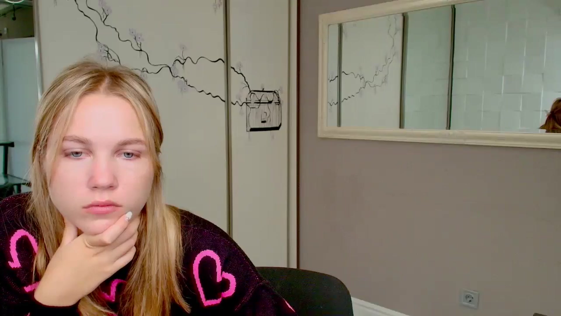Gallery image thumbnail from Kate_Lewiss's myfreecams stream on, 10/17/2024, 06:13 image 15 of 20