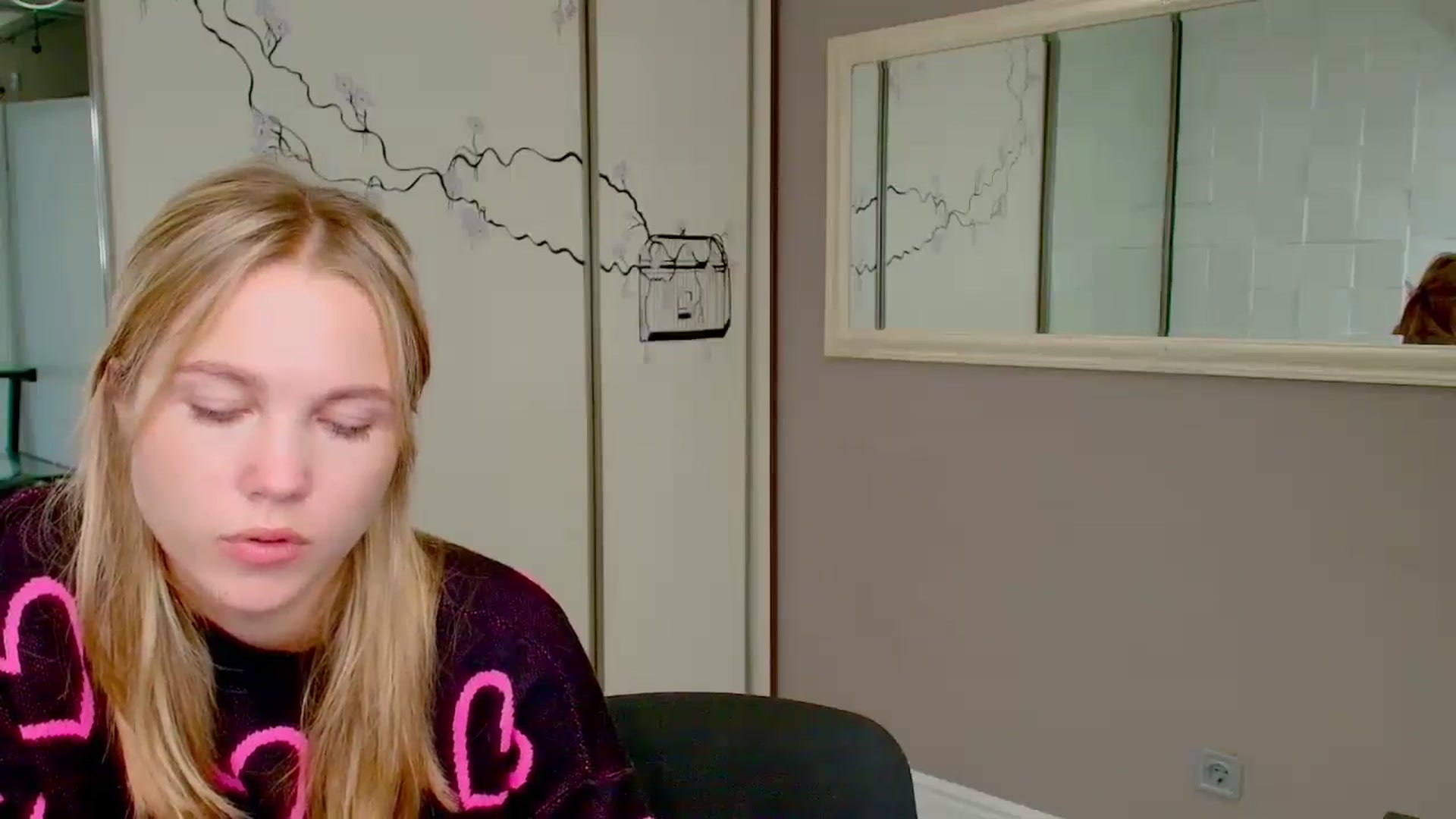 Gallery image thumbnail from Kate_Lewiss's myfreecams stream on, 10/17/2024, 06:13 image 18 of 20