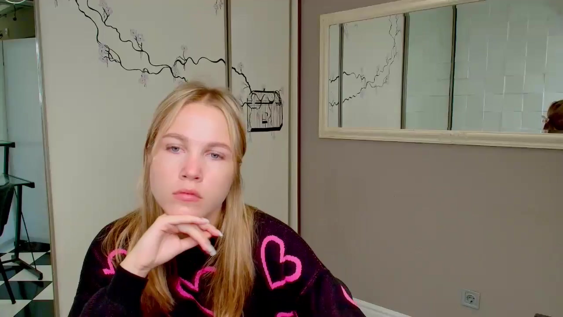 Gallery image thumbnail from Kate_Lewiss's myfreecams stream on, 10/17/2024, 06:13 image 1 of 20