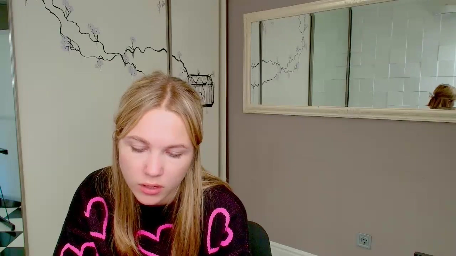 Gallery image thumbnail from Kate_Lewiss's myfreecams stream on, 10/17/2024, 08:33 image 5 of 20