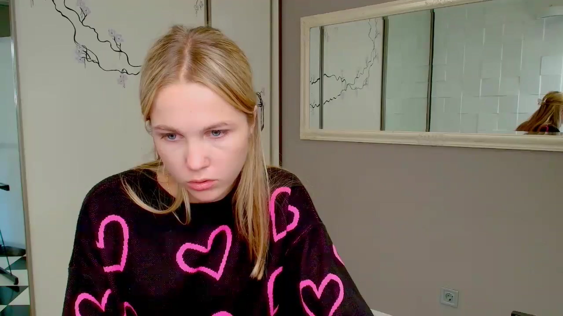Gallery image thumbnail from Kate_Lewiss's myfreecams stream on, 10/17/2024, 09:07 image 19 of 20