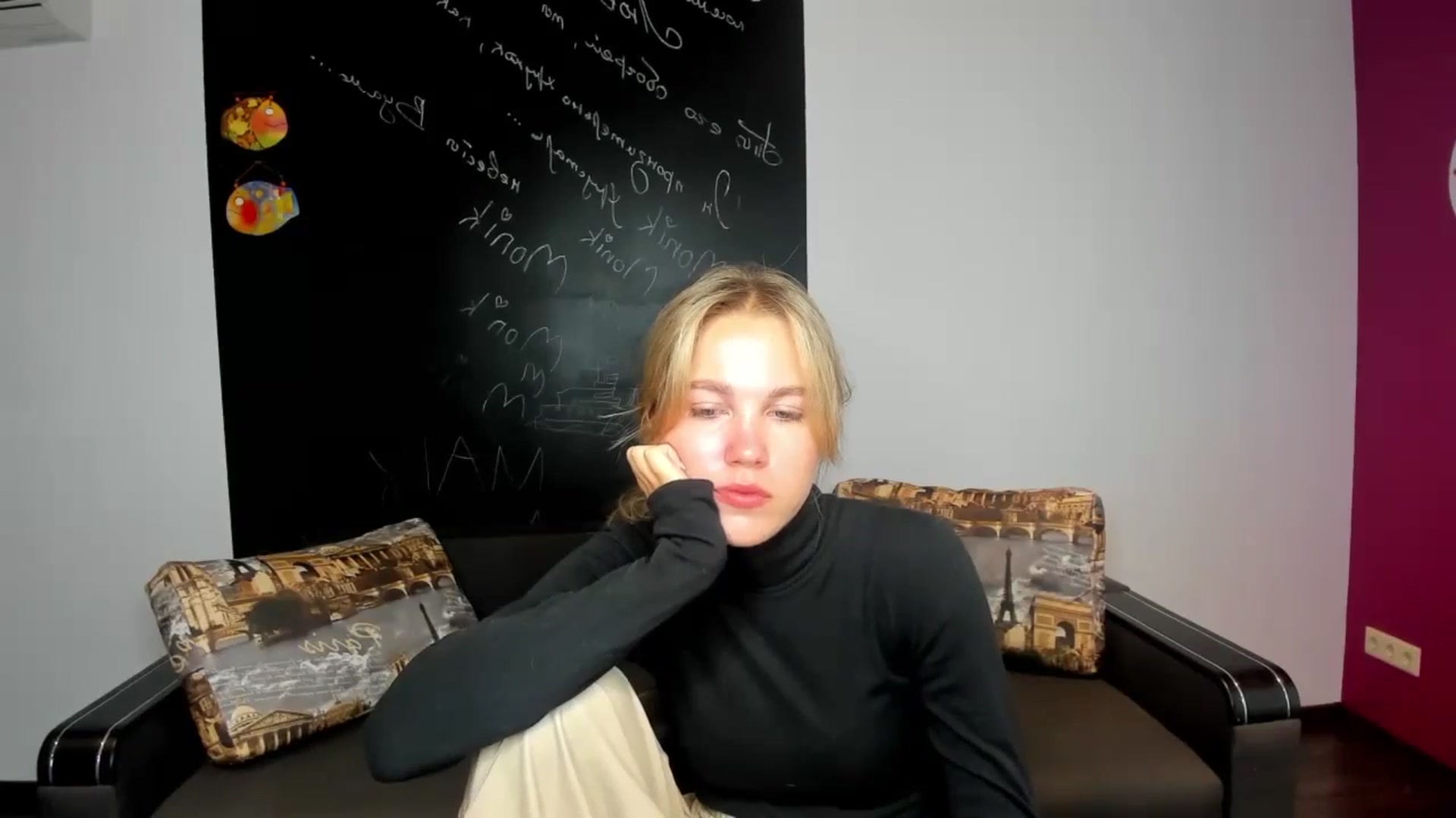 Gallery image thumbnail from Kate_Lewiss's myfreecams stream on, 10/18/2024, 06:47 image 9 of 20