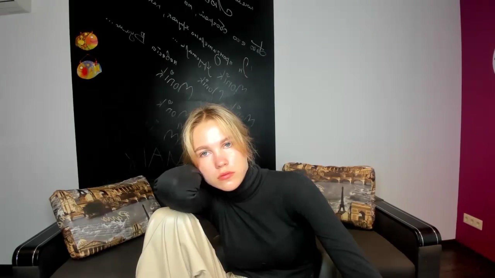 Gallery image thumbnail from Kate_Lewiss's myfreecams stream on, 10/18/2024, 06:47 image 11 of 20
