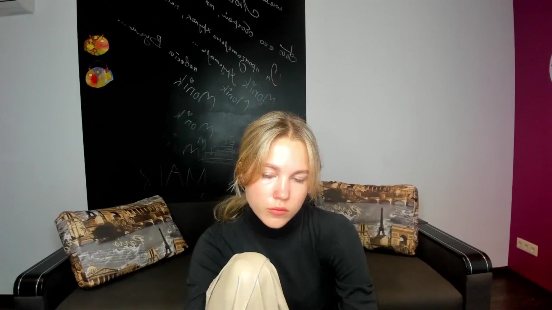 Gallery image thumbnail from Kate_Lewiss's myfreecams stream on, 10/18/2024, 06:47 image 13 of 20