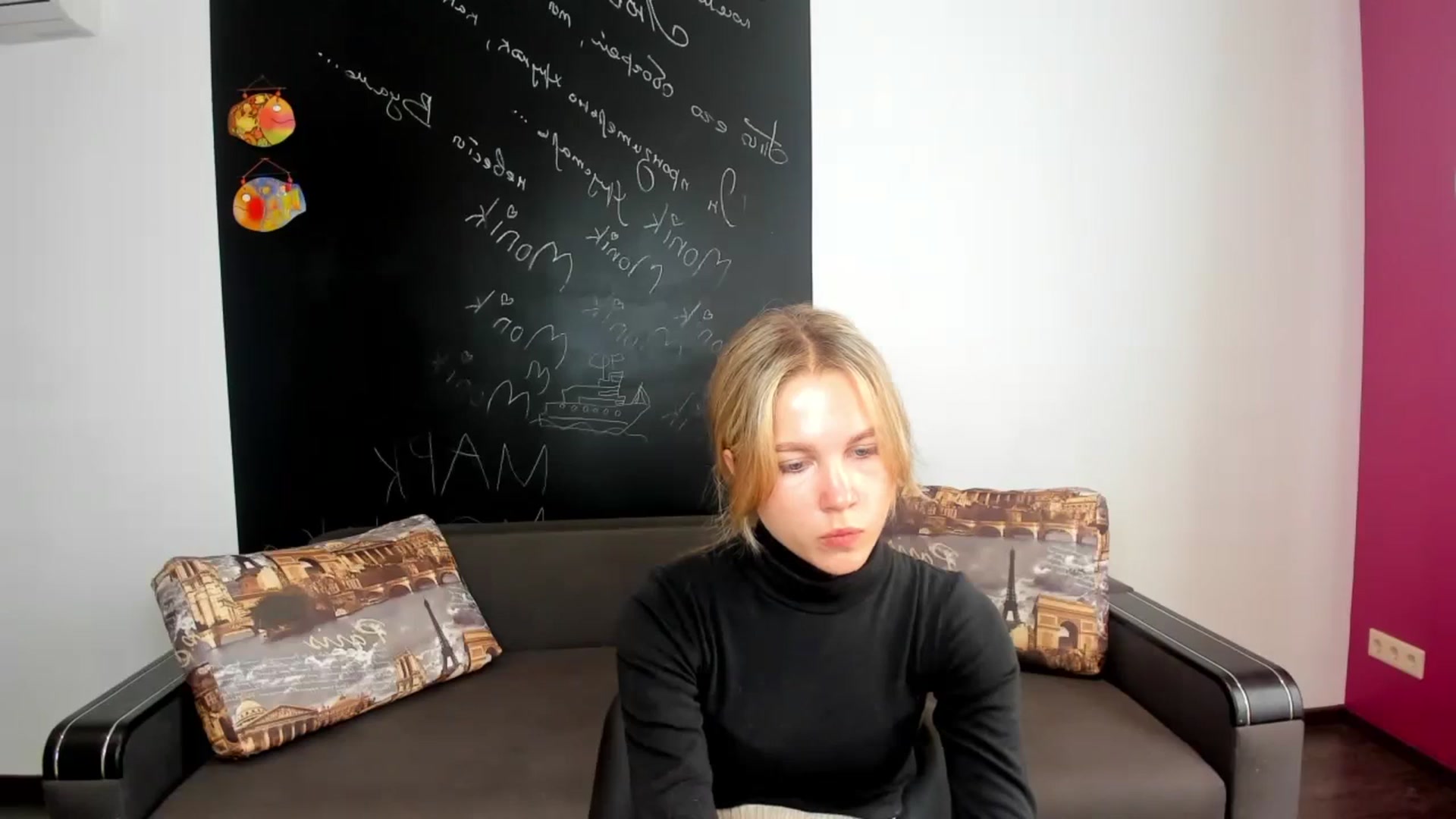 Gallery image thumbnail from Kate_Lewiss's myfreecams stream on, 10/18/2024, 08:02 image 10 of 20