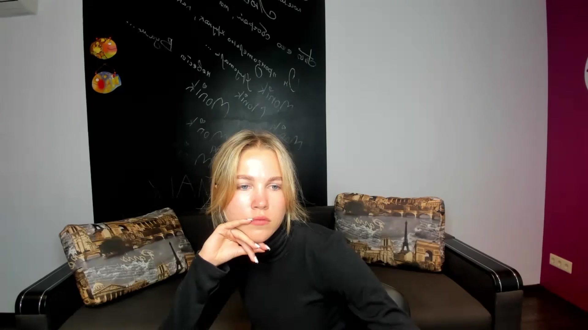 Gallery image thumbnail from Kate_Lewiss's myfreecams stream on, 10/18/2024, 11:04 image 5 of 20