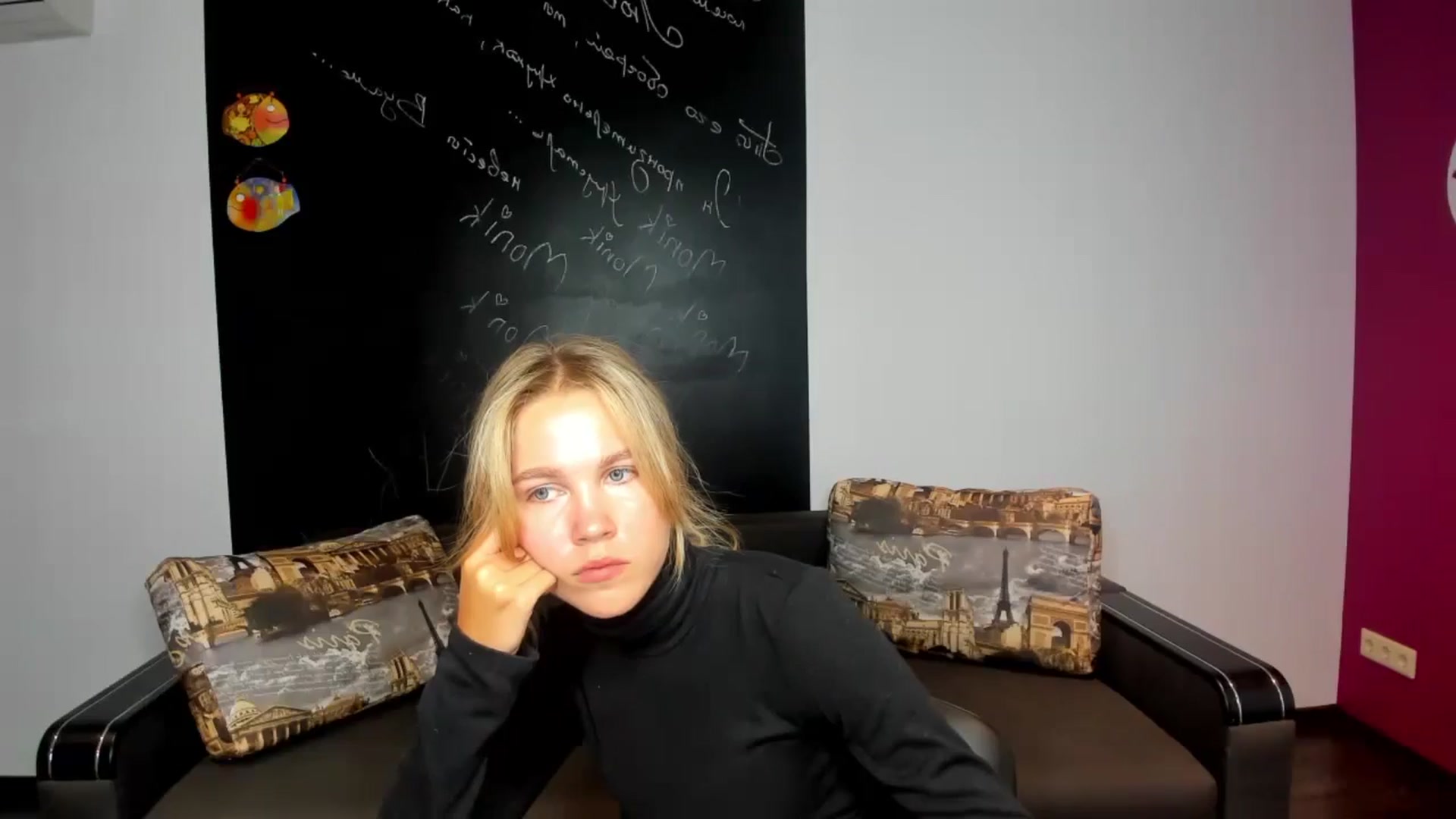 Gallery image thumbnail from Kate_Lewiss's myfreecams stream on, 10/18/2024, 11:04 image 4 of 20