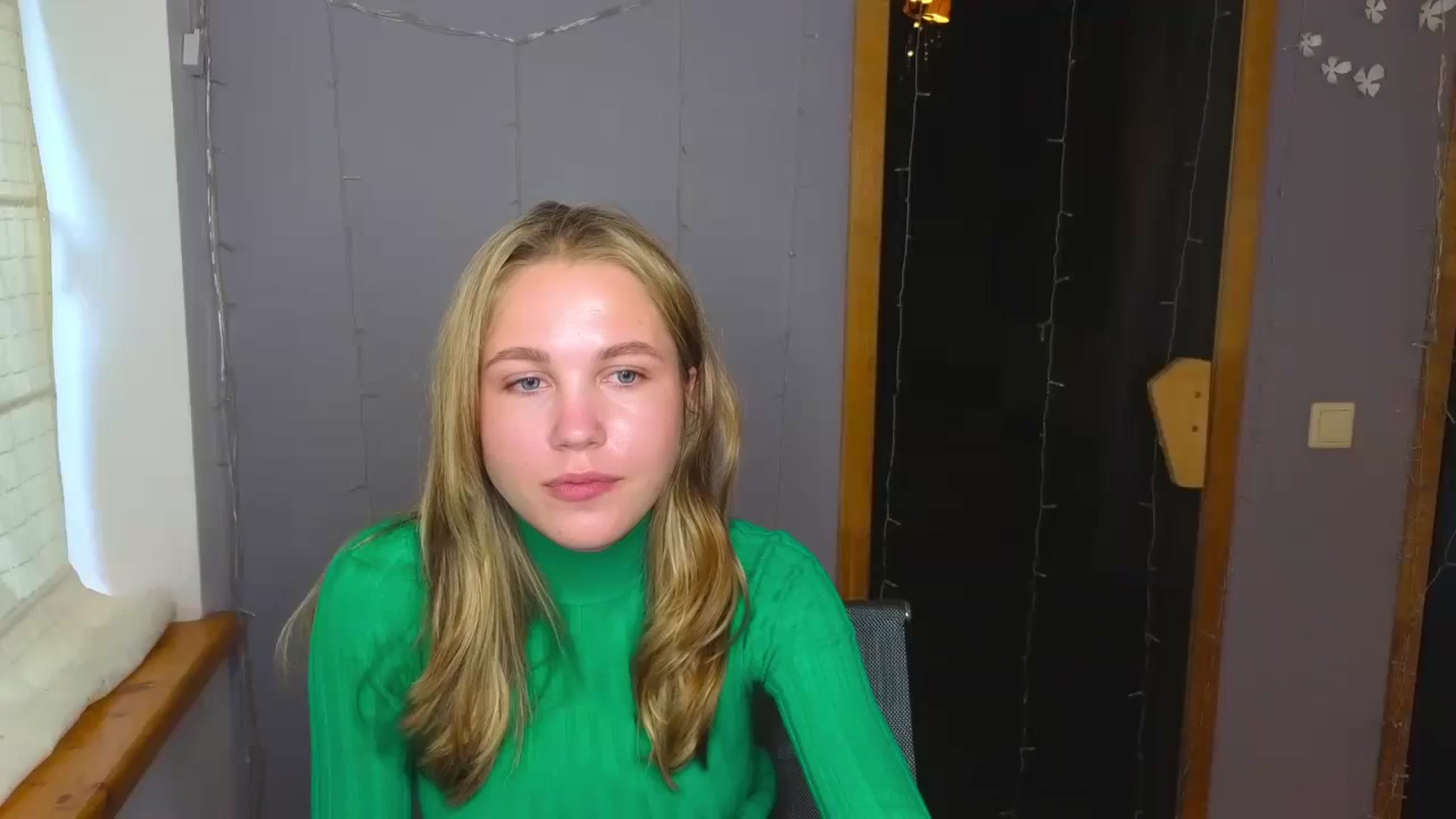 Gallery image thumbnail from Kate_Lewiss's myfreecams stream on, 10/19/2024, 11:17 image 17 of 20