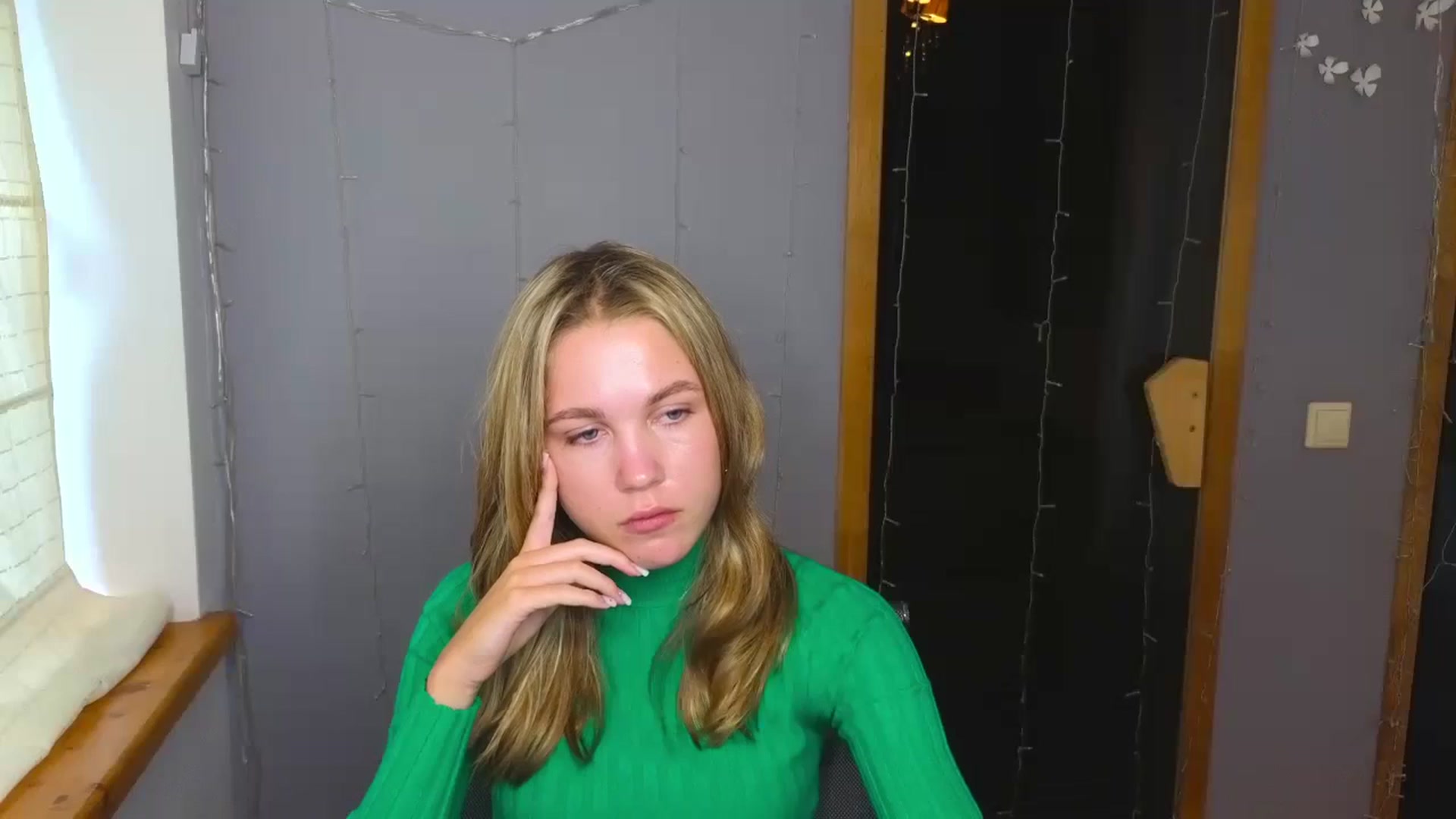 Gallery image thumbnail from Kate_Lewiss's myfreecams stream on, 10/19/2024, 11:17 image 11 of 20