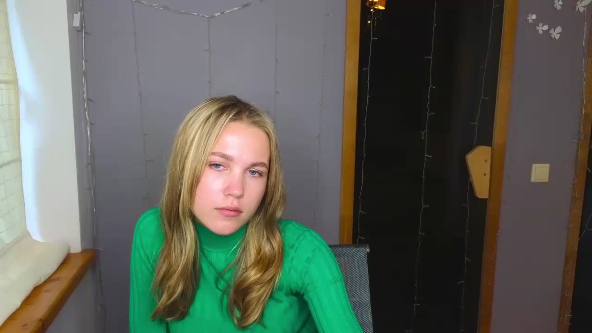 Gallery image thumbnail from Kate_Lewiss's myfreecams stream on, 10/19/2024, 11:17 image 10 of 20