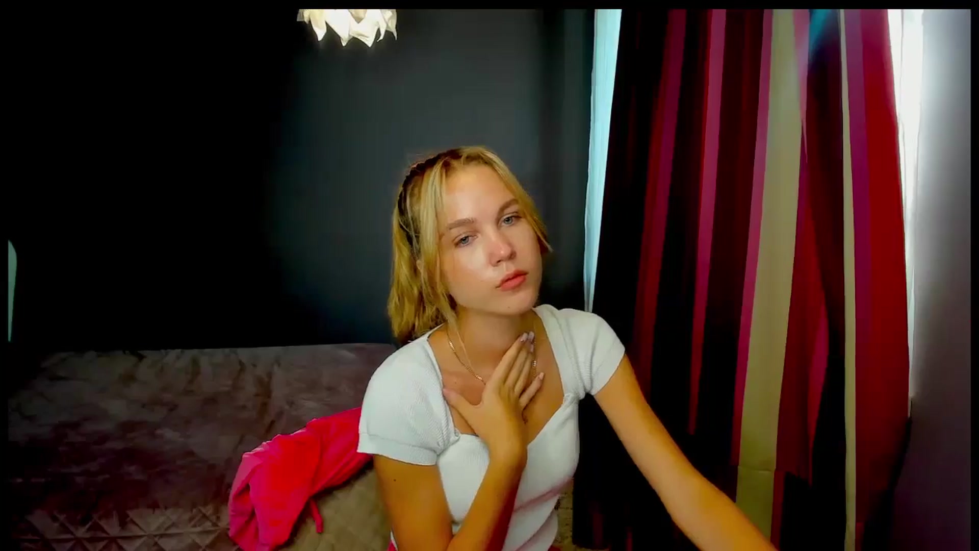 Gallery image thumbnail from Kate_Lewiss's myfreecams stream on, 10/22/2024, 08:36 image 7 of 20