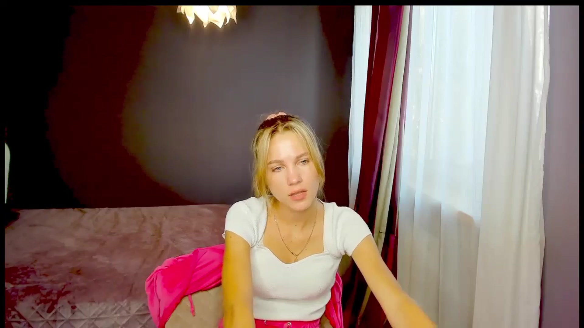 Gallery image thumbnail from Kate_Lewiss's myfreecams stream on, 10/22/2024, 10:39 image 13 of 20