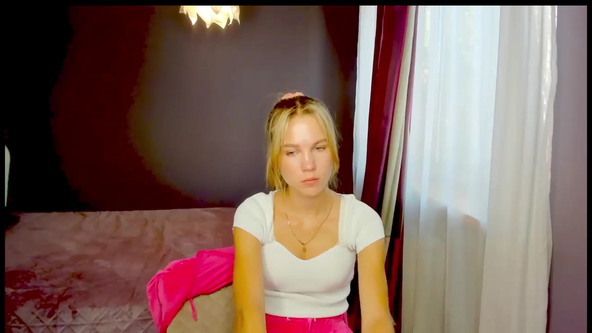 Gallery image thumbnail from Kate_Lewiss's myfreecams stream on, 10/22/2024, 10:39 image 2 of 20