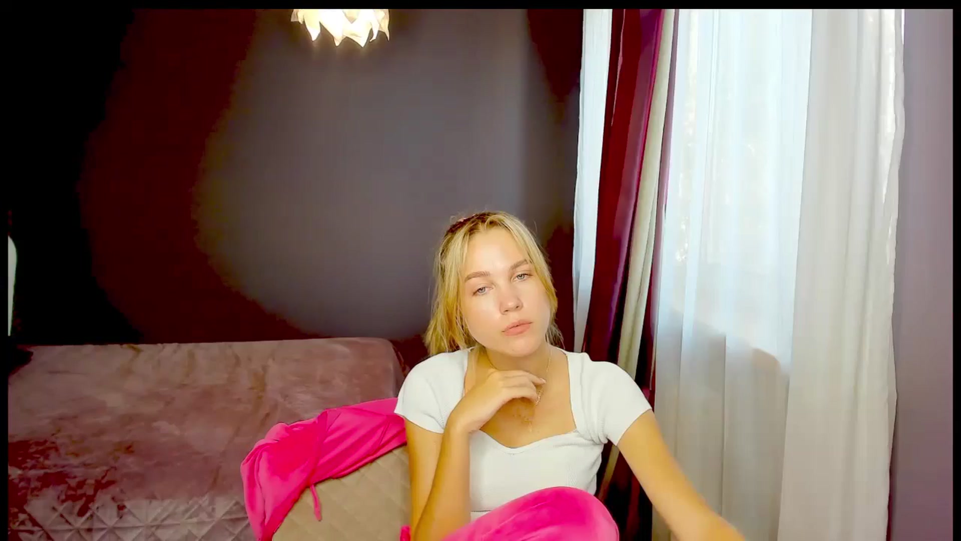 Gallery image thumbnail from Kate_Lewiss's myfreecams stream on, 10/22/2024, 10:39 image 20 of 20